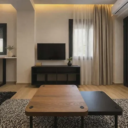 Latitude 37 Luxe شقة كالاماتا