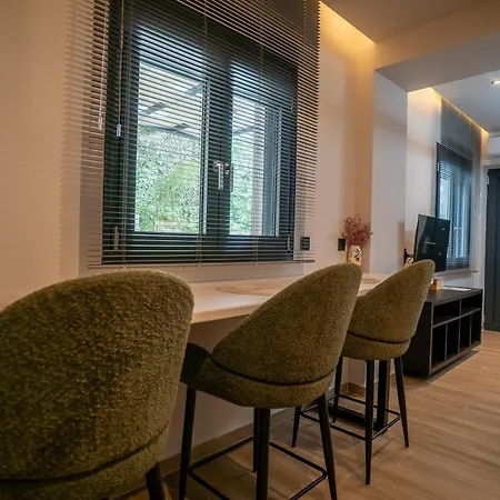 Latitude 37 Luxe شقة *
