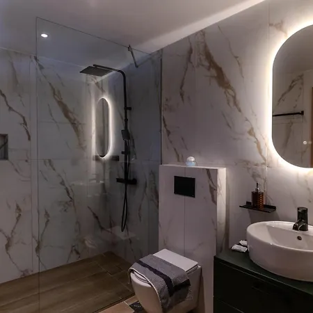 Latitude 37 Luxe