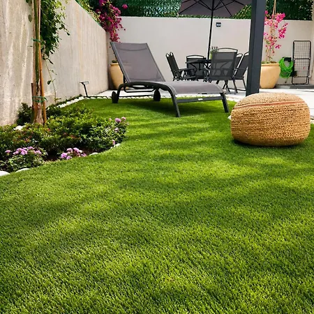 Latitude 37 Luxe *