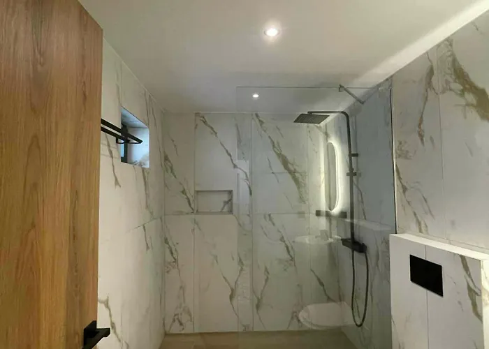 Latitude 37 Luxe Kalamata